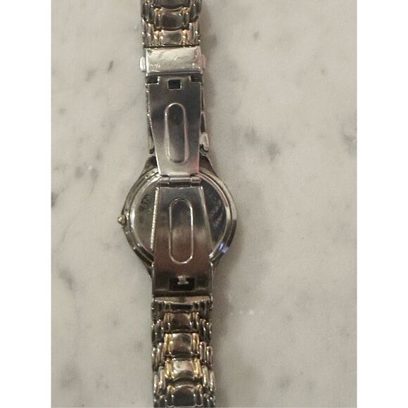 Vintage Peugeot Women's 132M Gold Tone Bracelet Watch with Date - Picture 5 of 5